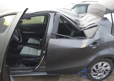 2015 Toyota Prius C Two from USA, damaged, VIN JTDKDTB38F1582972